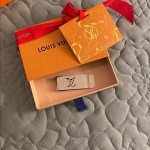 Louis Vuitton Elegant Silver Money Clip